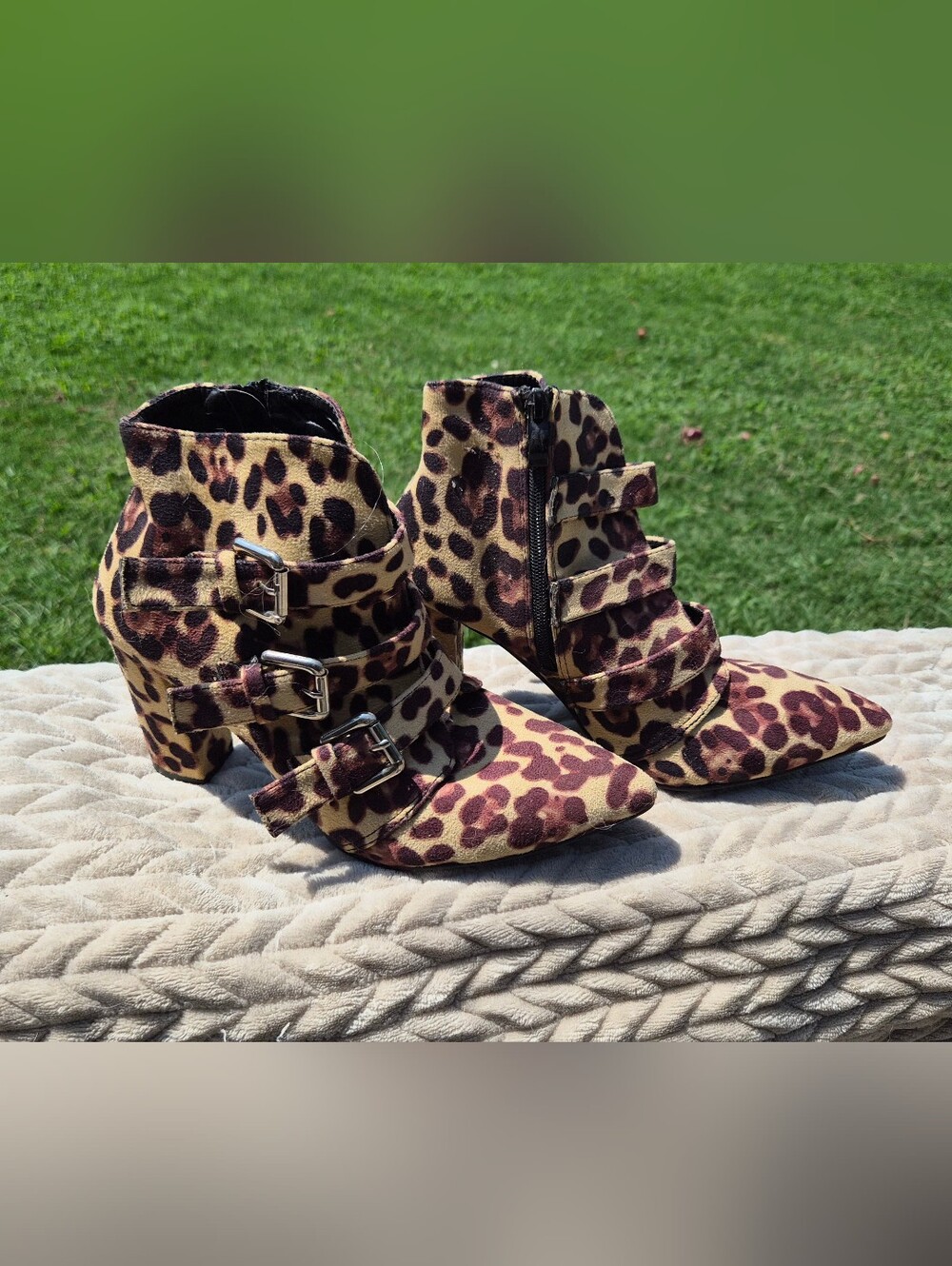 Winter Bear Pointed-Toe Boos- Leopard, US 9 (EU 40)